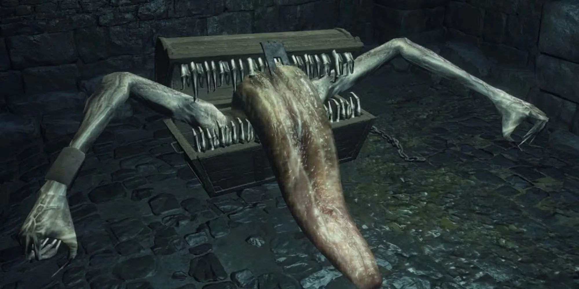 Một chiếc rương Mimic đang tấn công người chơi trong Dark Souls