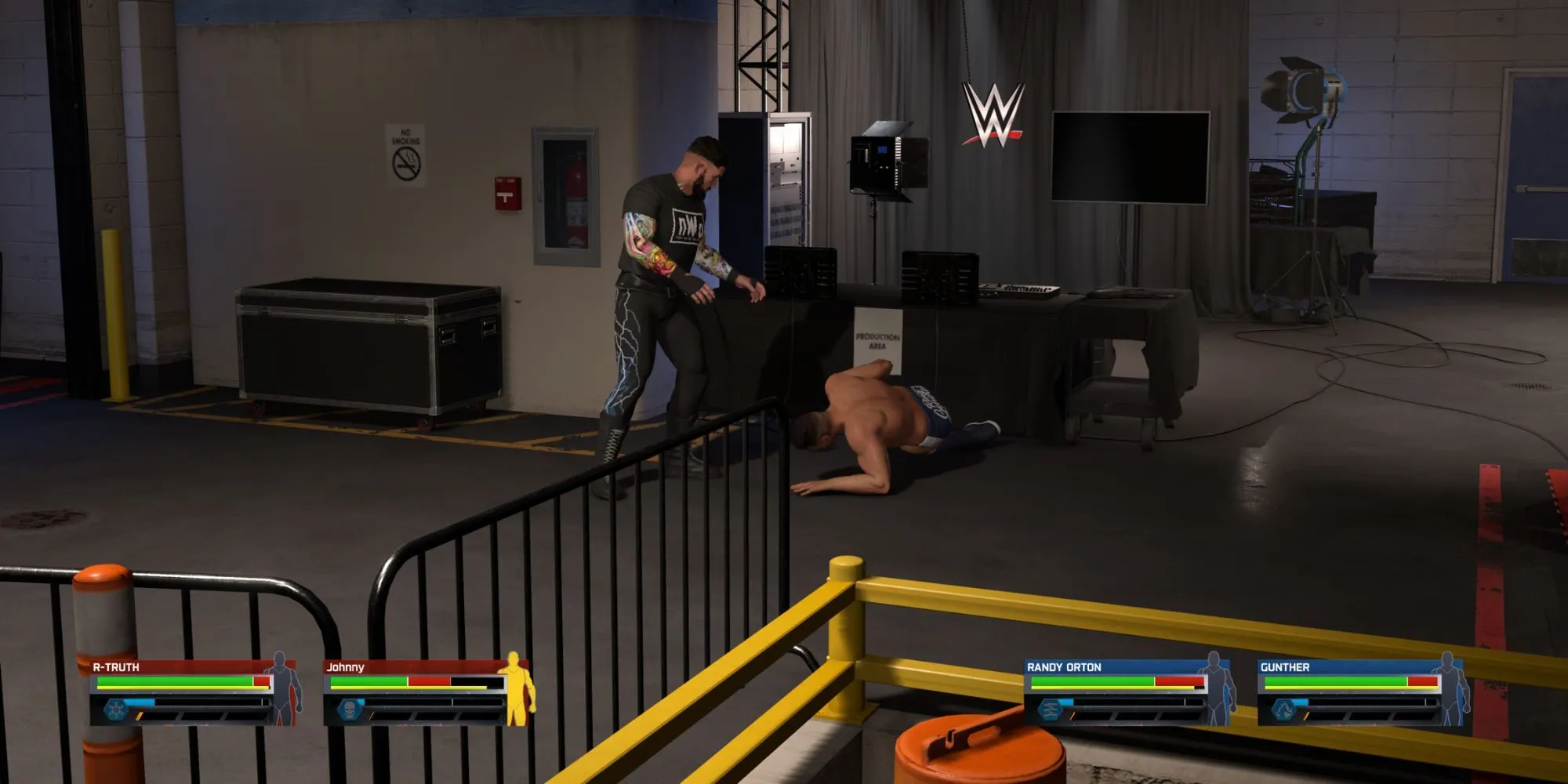 Một trận ẩu đả kịch tính sau hậu trường trong chế độ MyRise của WWE 2K25