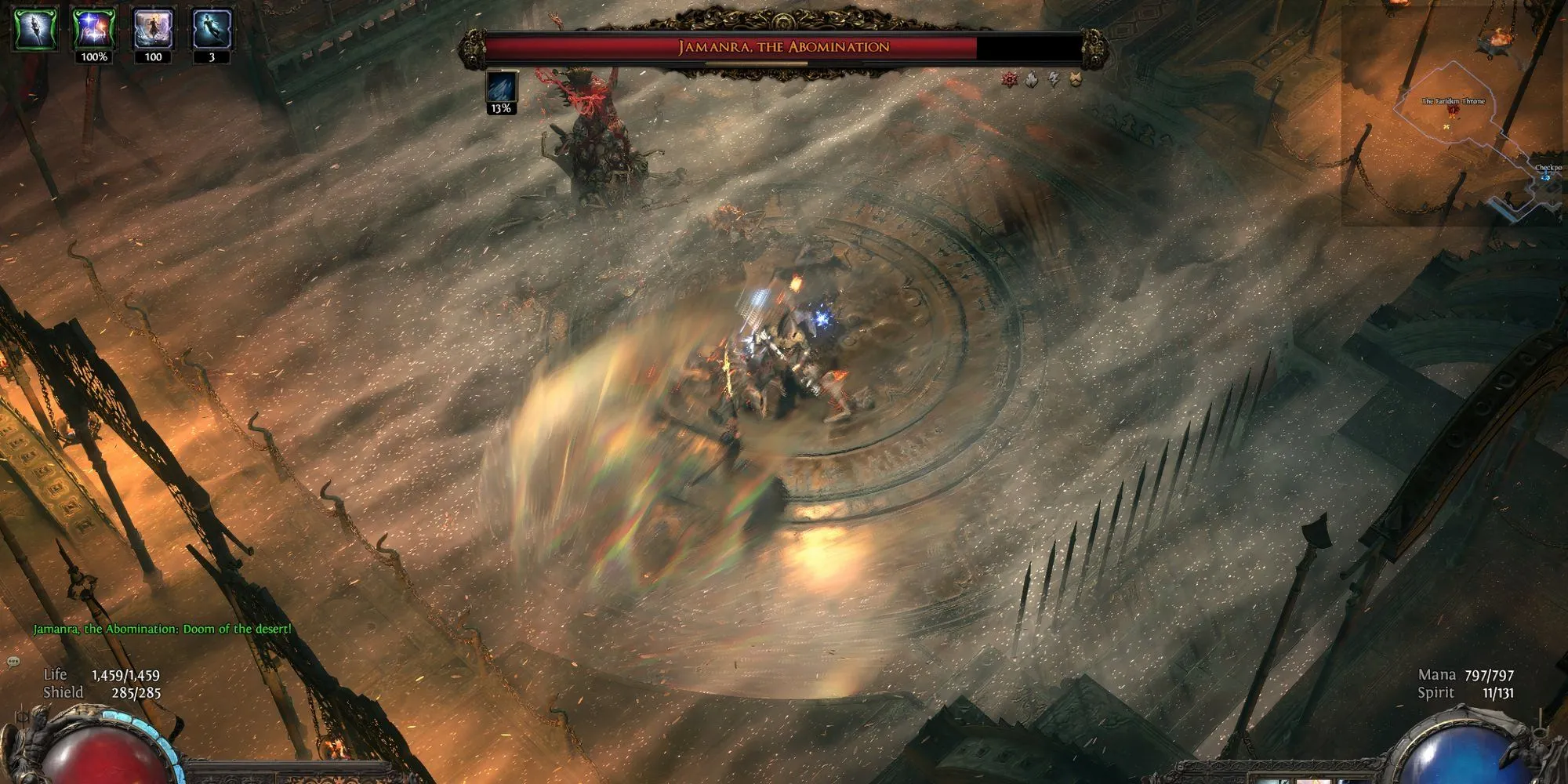 Nhân vật người chơi đối mặt với Jamanra, The Abomination giữa cơn bão cát trong Path of Exile II Act 2