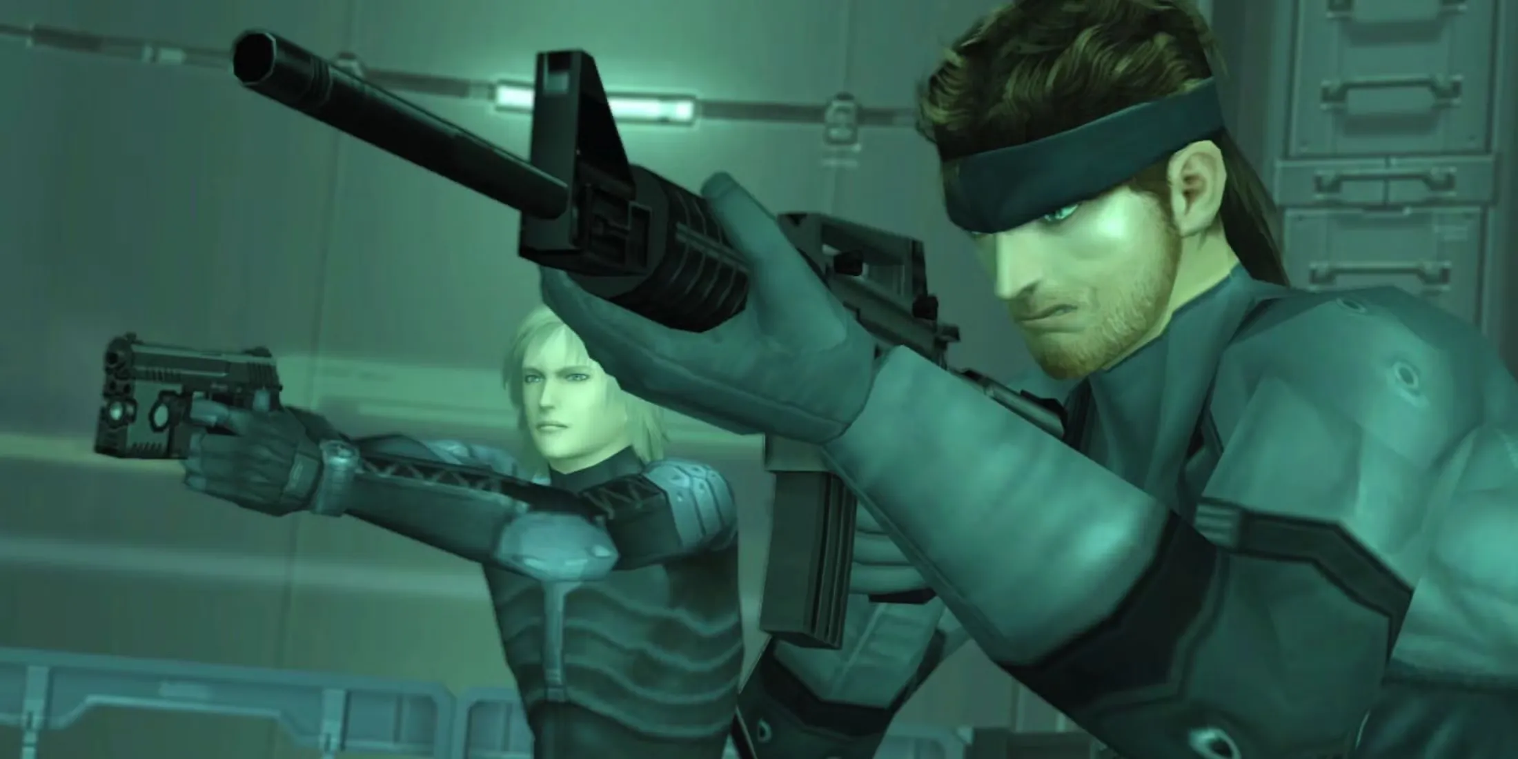 Nhân vật Solid Snake trong Metal Gear Solid 2 Sons of Liberty đang ẩn mình
