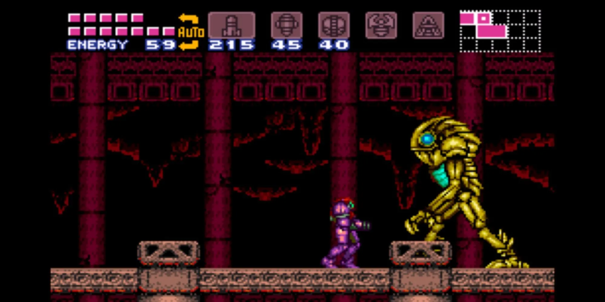 Samus Aran đối đầu trùm Golden Torizo trong game Super Metroid trên SNES.