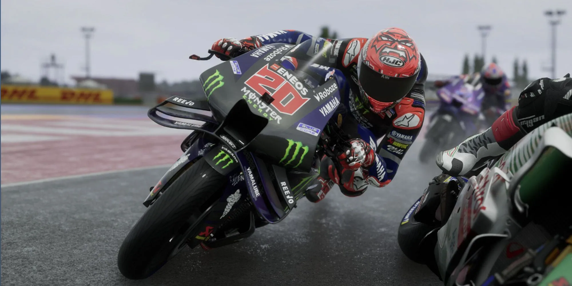 Tay đua Fabio Quartararo trên chiếc Yamaha trong MotoGP 25, làm nổi bật khả năng tùy chỉnh và đồ họa nhân vật chi tiết.