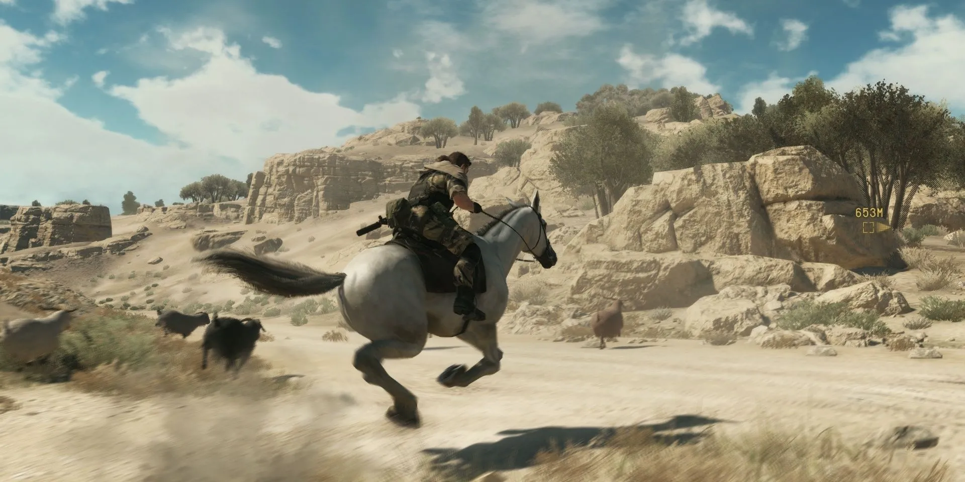 Big Boss cưỡi ngựa D-Horse khám phá sa mạc Afghanistan trong Metal Gear Solid V
