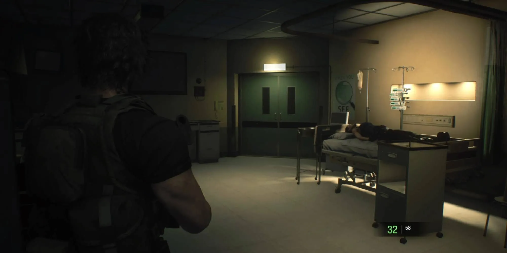 Jill Valentine và Carlos Oliveira tại Bệnh viện Thành phố Raccoon trong Resident Evil 3 Remake
