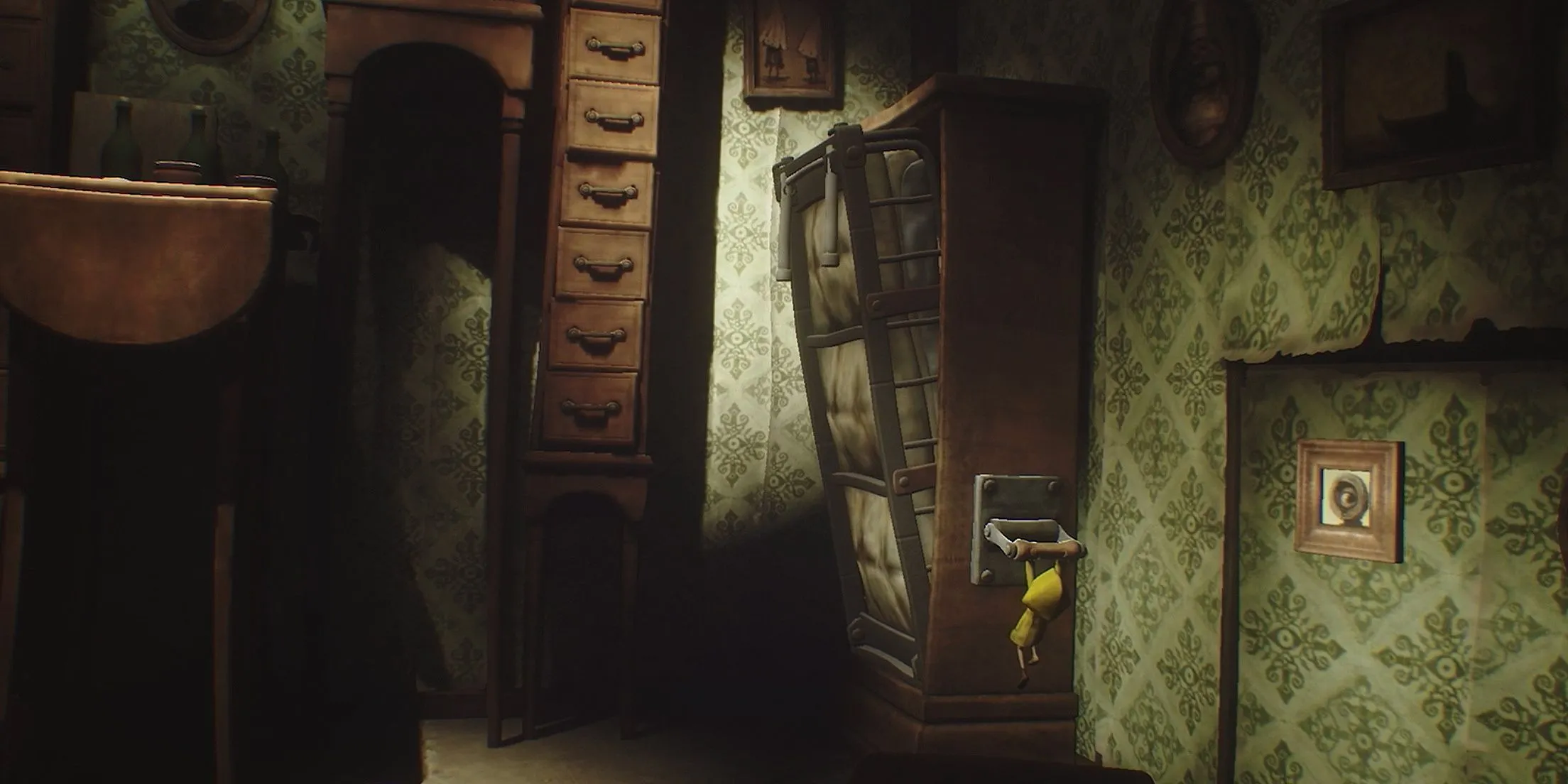 Không khí rùng rợn trong game kinh dị Little Nightmares bản di động