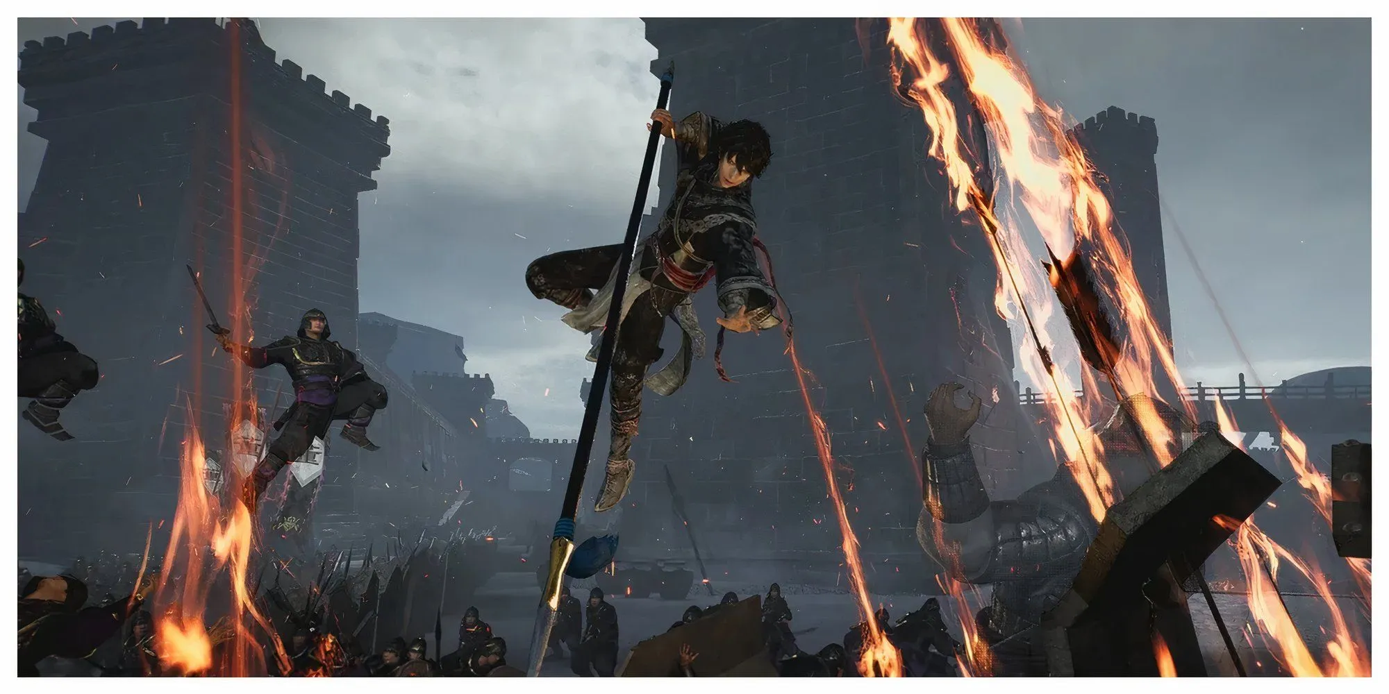 Nhân vật chính trong game Dynasty Warriors Origins đang một mình đối đầu với hàng ngàn kẻ địch trên chiến trường