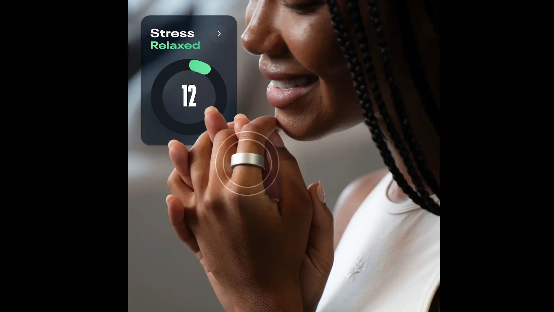 Ảnh quảng bá Reebok Smart Ring minh họa theo dõi stress và hồi phục, liên kết với F45 Training