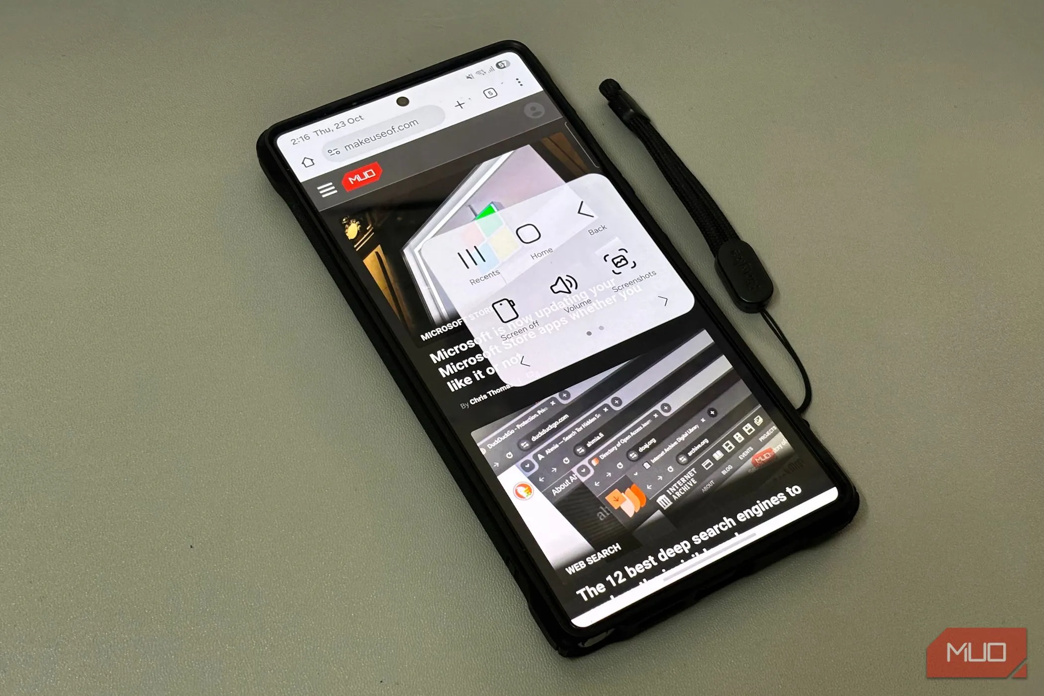 Assistant menu trên điện thoại Samsung với tùy chọn chụp màn hình, phù hợp chụp screenshot khi chơi game