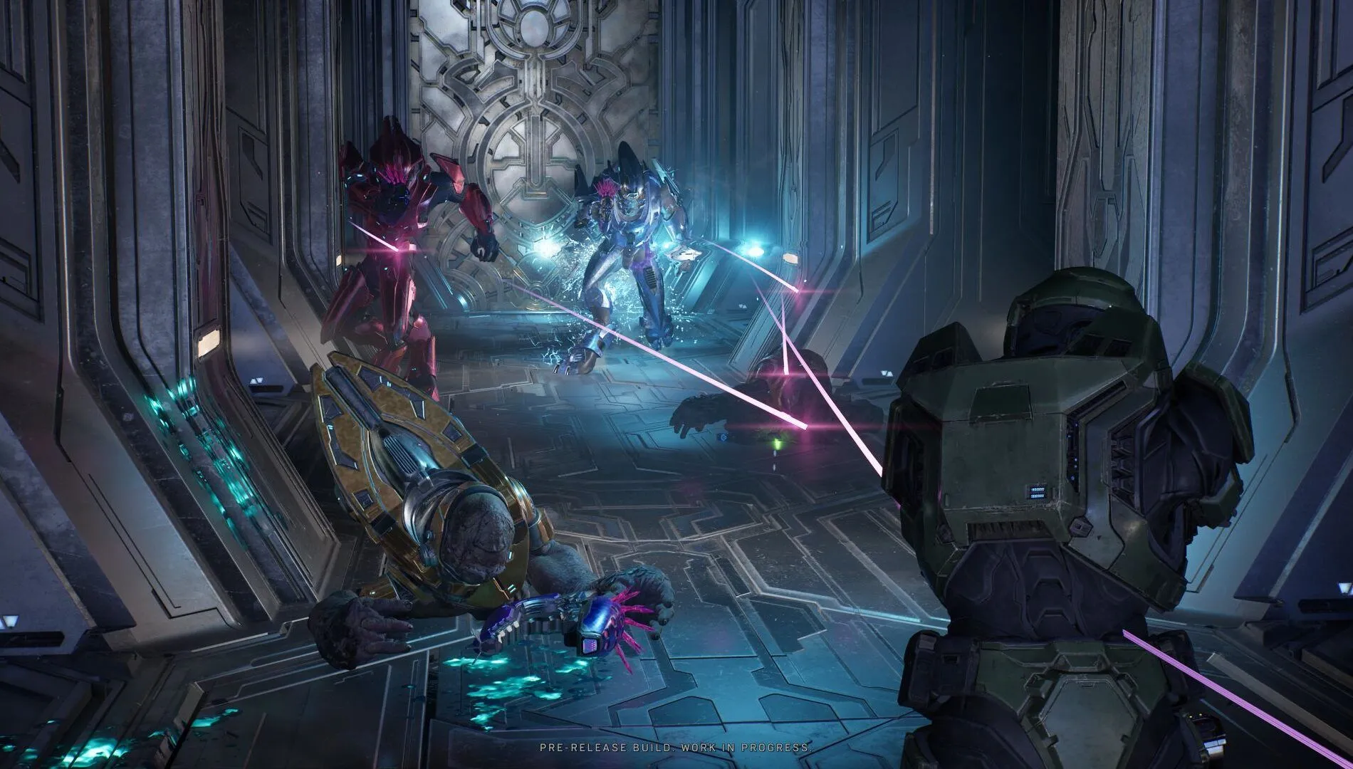 Đấu súng với Elites trong Halo: Campaign Evolved — hình ảnh nhấn mạnh cách remake giữ bản sắc kẻ thù nhưng làm mới hành vi chiến đấu
