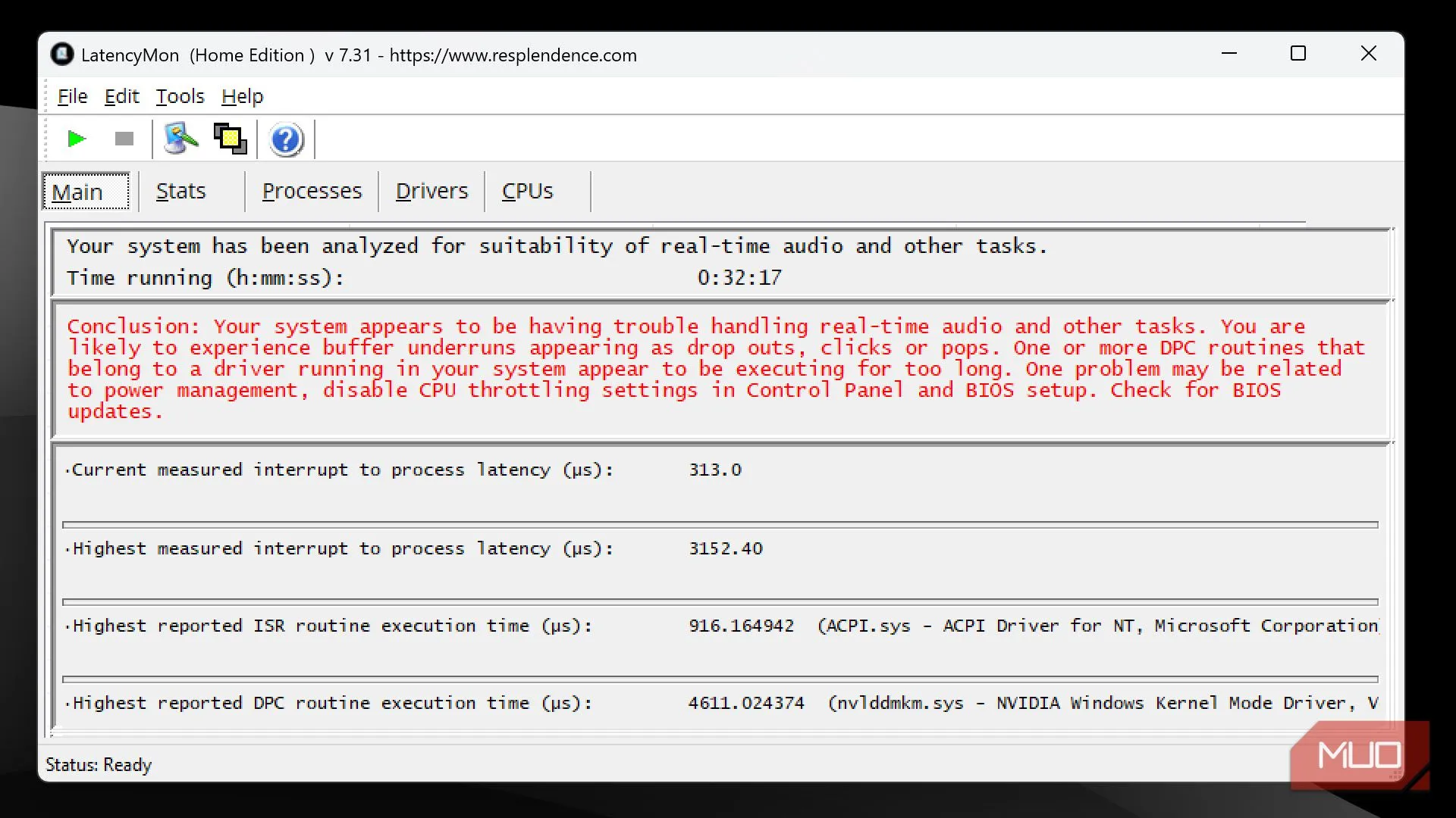 Giao diện LatencyMon trên Windows 11 thể hiện thanh tiến trình và thống kê DPC/ISR.