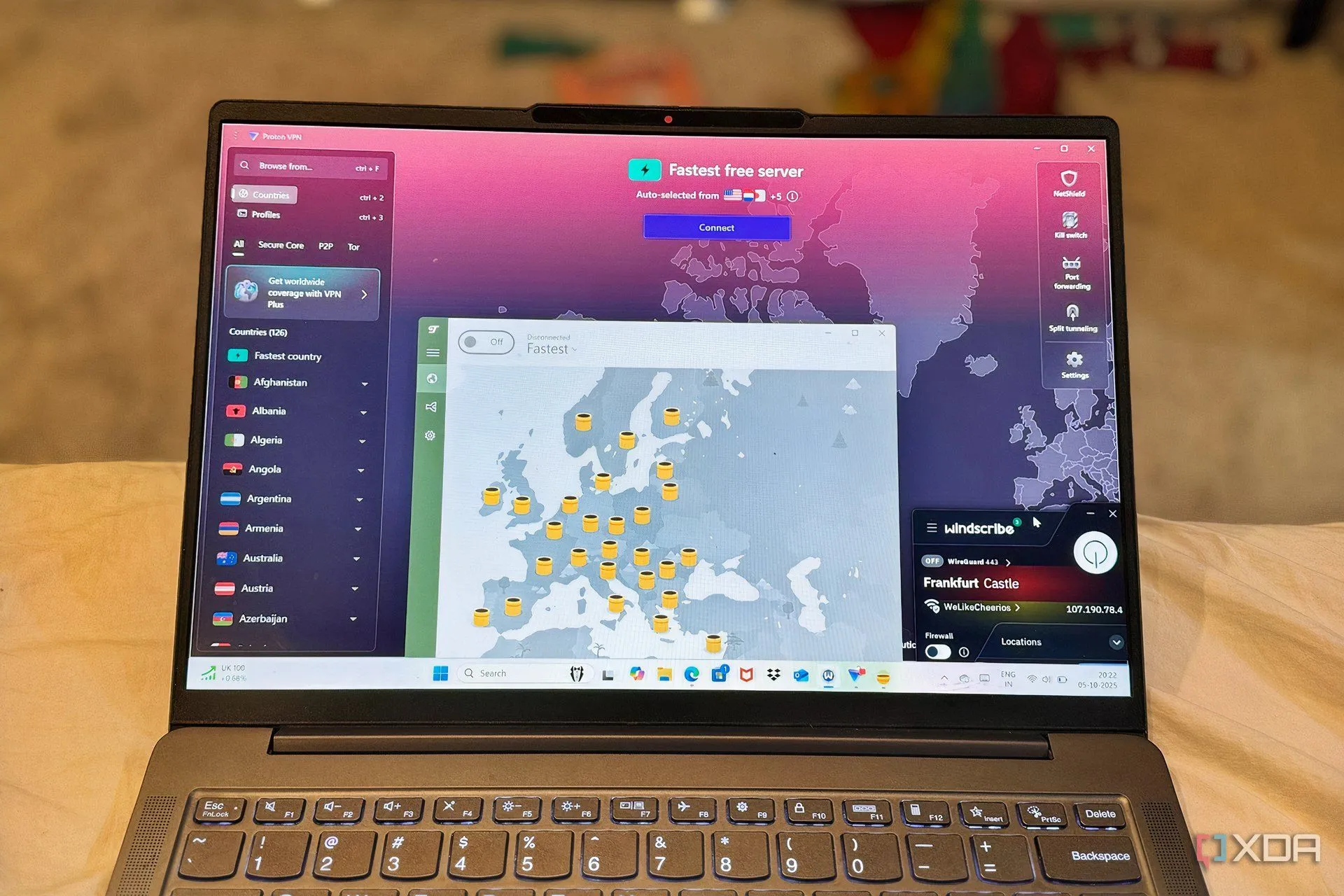 Giao diện so sánh các VPN phổ biến như Windscribe, Proton VPN và TunnelBear hiển thị trên màn hình