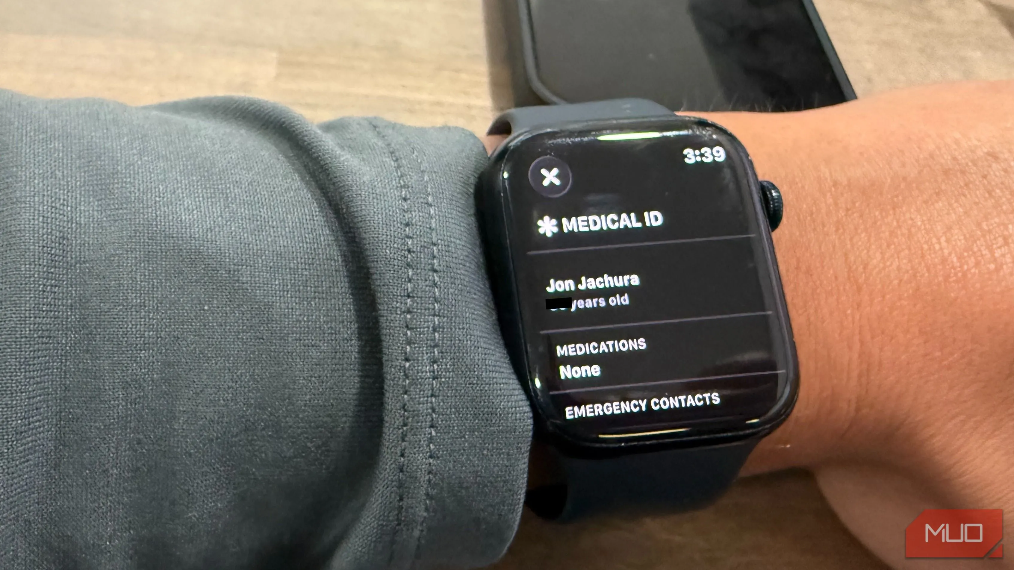 Màn hình Medical ID trên Apple Watch hiển thị thông tin y tế quan trọng cho đội ngũ y tế